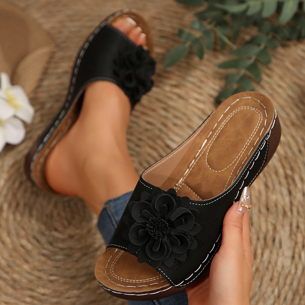 💕🔥【Specjalne oferty letnie🎉】【36-44】2025 Letnie nowe modne swobodne damskie kwiatowe kapcie