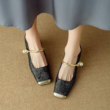 Wielka promocja ograniczona czasowo💥【35-39】✨Nowe modowe buty retro z haftem w kształcie kwiatów na rok 2025👡